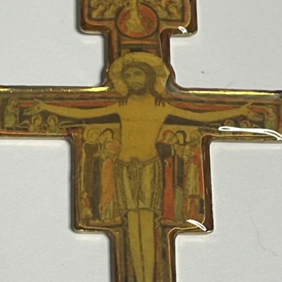 VTG Crucifix Religious Jesus on Cross Pendant Necklace w/19.5" Gold Tone Chain - Picture 7 of 13